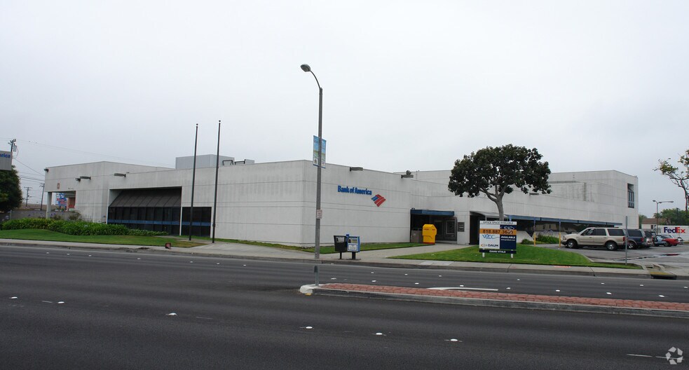 More Photos Of 1450 W Redondo Beach Blvd, Gardena Bank For Lease