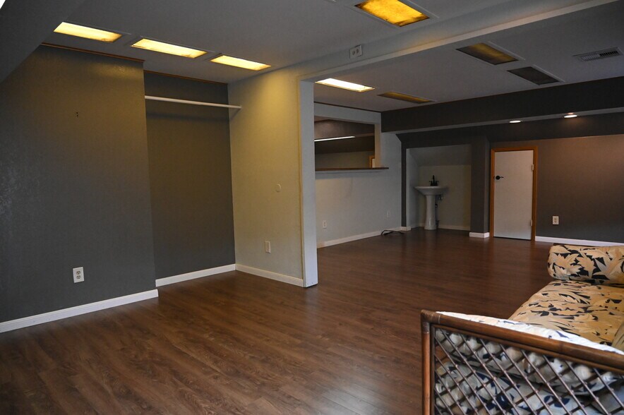 More Photos Of 6511 Stewart Rd, Galveston Office For Lease