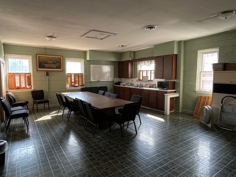 More Photos Of 18700 Joy Rd, Detroit Religious Facility For Sale