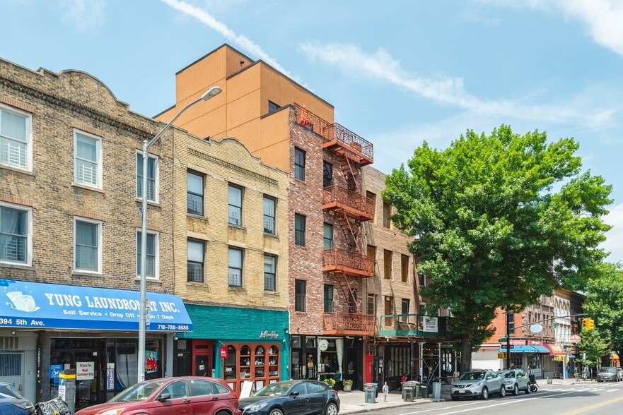 More Photos Of 390 5th Ave, Brooklyn Apartments For Sale