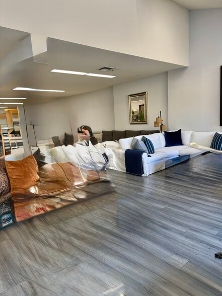 More Photos Of 3320 E Thousand Oaks Blvd, Westlake Village Restaurant For Lease