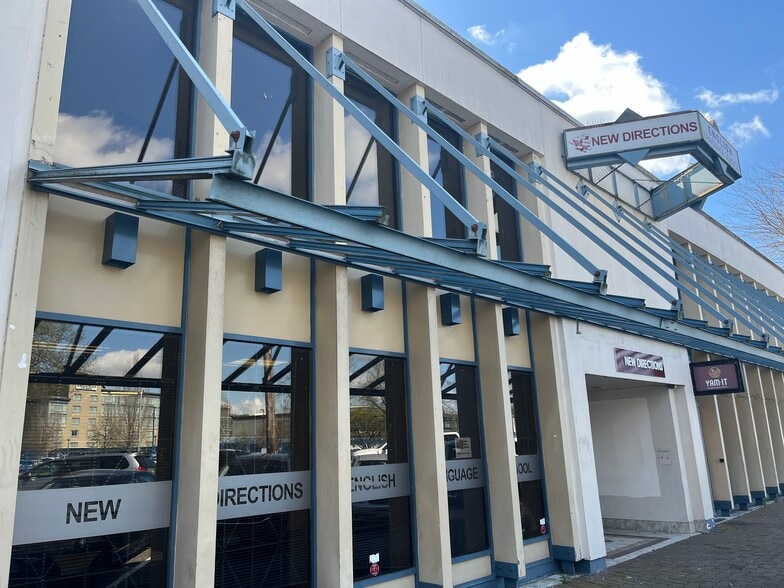 More Photos Of 20430-20436 Fraser Hwy, Langley Storefront Retail Office For Sale