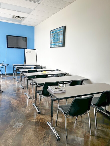 More Photos Of 11122 E 71st St, Tulsa Freestanding For Sale