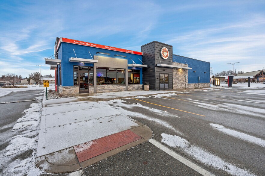 More Photos Of 205 18th St, Kalispell Fast Food For Sale