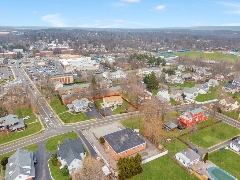 More Photos Of 1 Old Middletown Rd, Pearl River Medical For Lease
