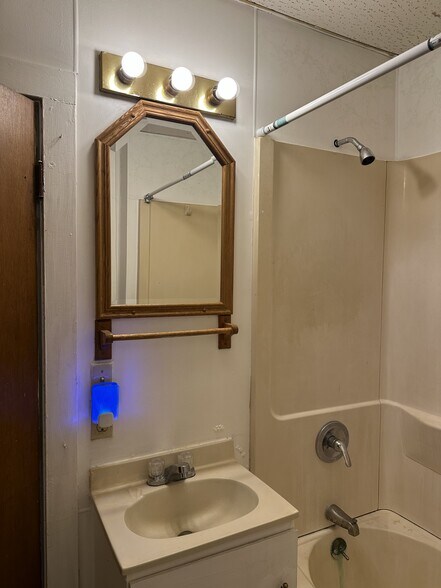 More Photos Of 210 N Main St, Clarion Drugstore For Sale