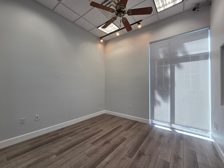 More Photos Of 2435 W Horizon Ridge Pky, Henderson Medical For Lease