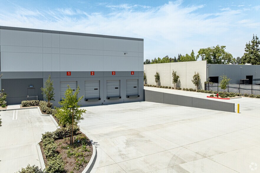 More Photos Of 9920 Pioneer Blvd, Santa Fe Springs Unknown For Lease