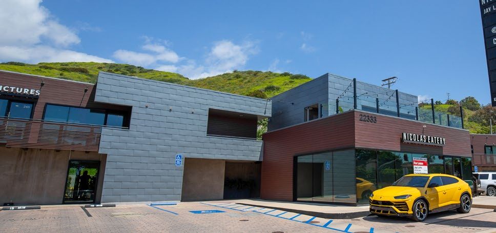 More Photos Of 22333 Pacific Coast Hwy, Malibu Storefront Retail Office For Lease