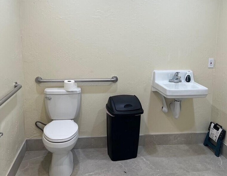 More Photos Of 1790 Montgomery st, Oroville Flex For Sale