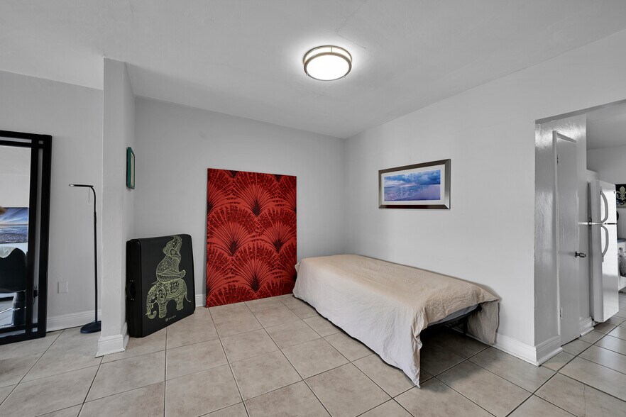 More Photos Of 1240 14th St, Miami Beach Apartments For Sale