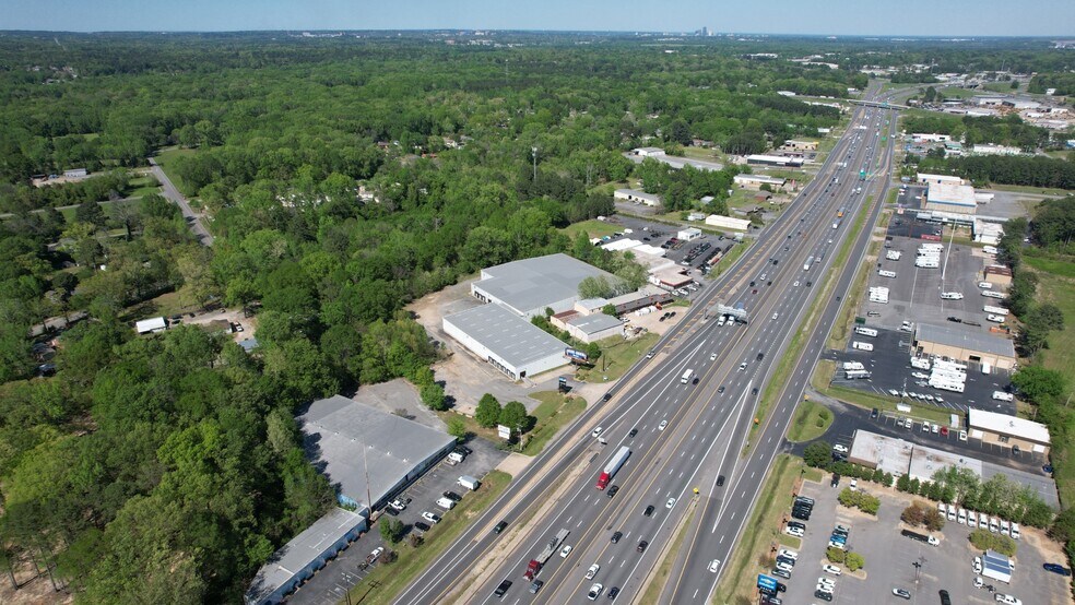 More Photos Of 9908 I-30 W Service Rd, Little Rock Warehouse For Sale