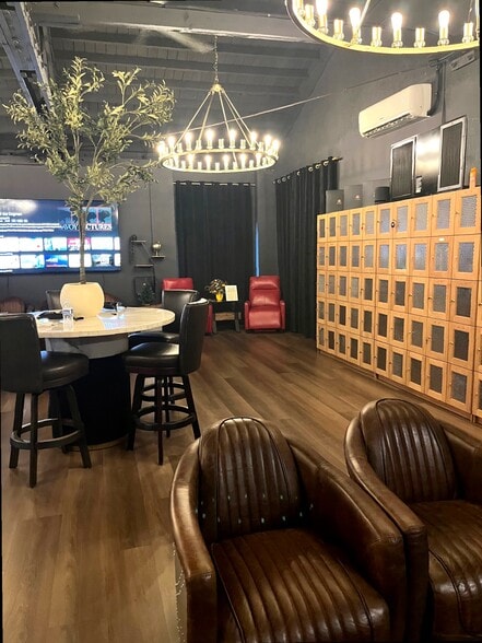 More Photos Of 385 N Park Ave, Pomona Storefront For Sale