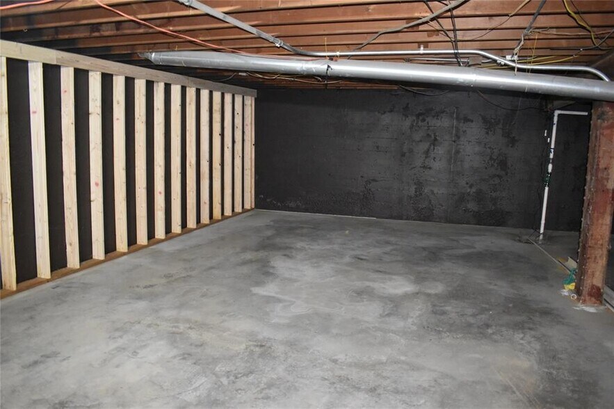 More Photos Of 424 Main St, Shelby Storefront Retail Office For Sale