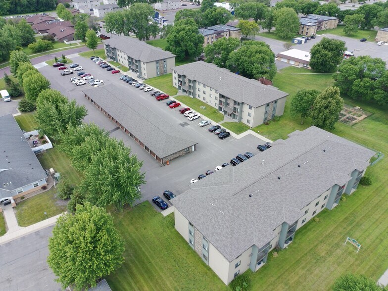 More Photos Of 160-180 Homestead Rd, Mankato Apartments For Sale