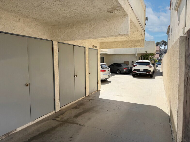More Photos Of 119 14th St, Huntington Beach Multifamily For Sale