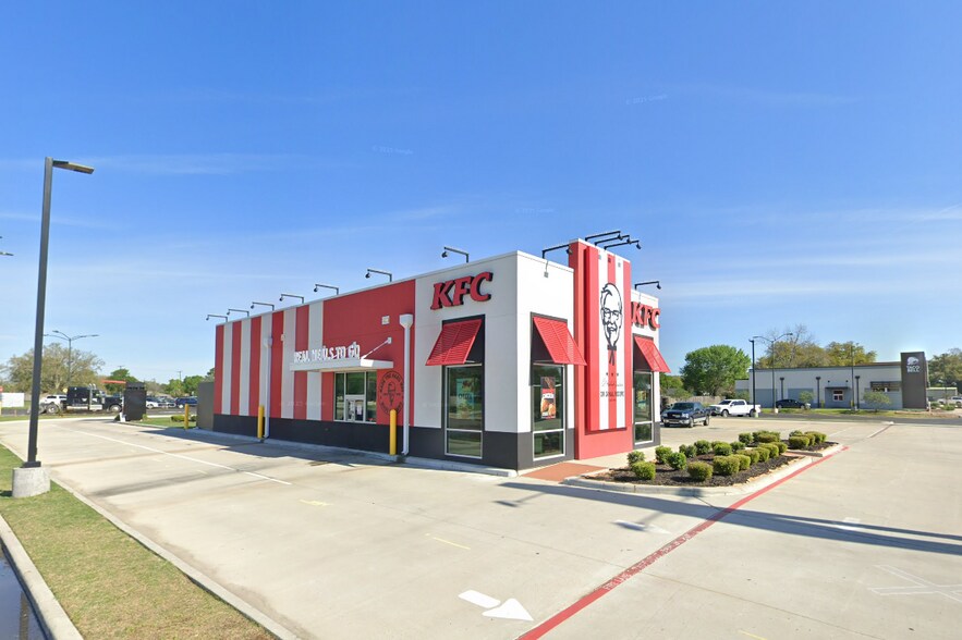 Primary Photo Of 785 Texas Avenue, Bridge City Fast Food For Lease