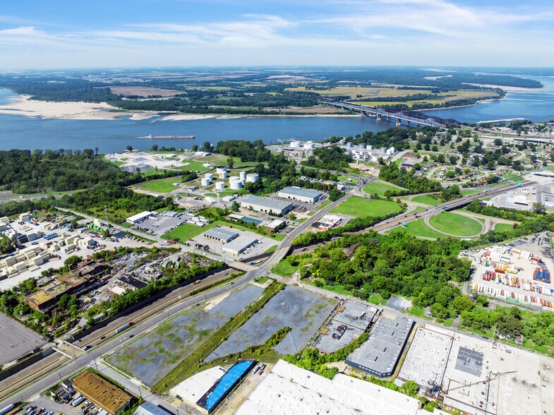 More Photos Of 305 W Trigg Ave, Memphis Warehouse For Sale