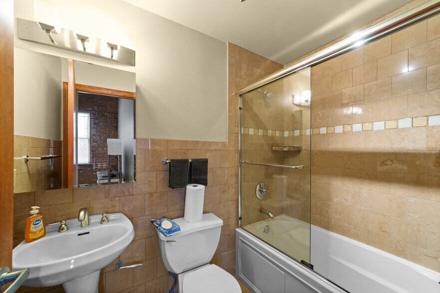 More Photos Of 2800-2806 Mayfield Rd, Cleveland Heights Storefront Retail Office For Sale