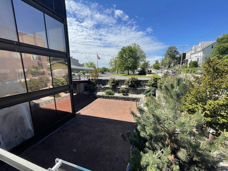 More Photos Of 100 Summit Ave, Hagerstown Office For Sale