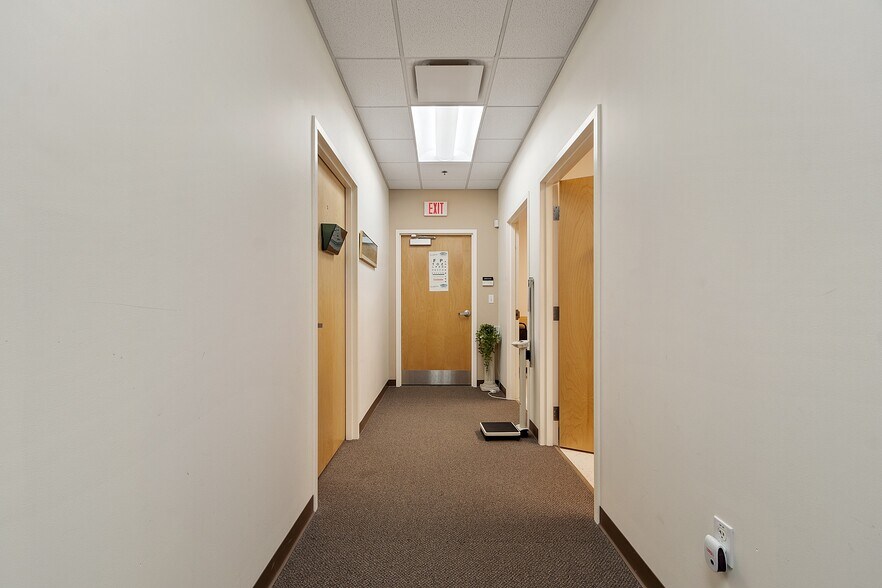 More Photos Of 25 Marston St, Lawrence Medical For Sale