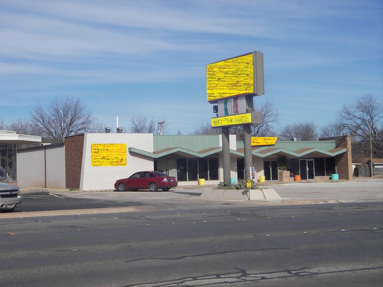 Primary Photo Of 3650 N 6th St, Abilene Restaurant For Sale