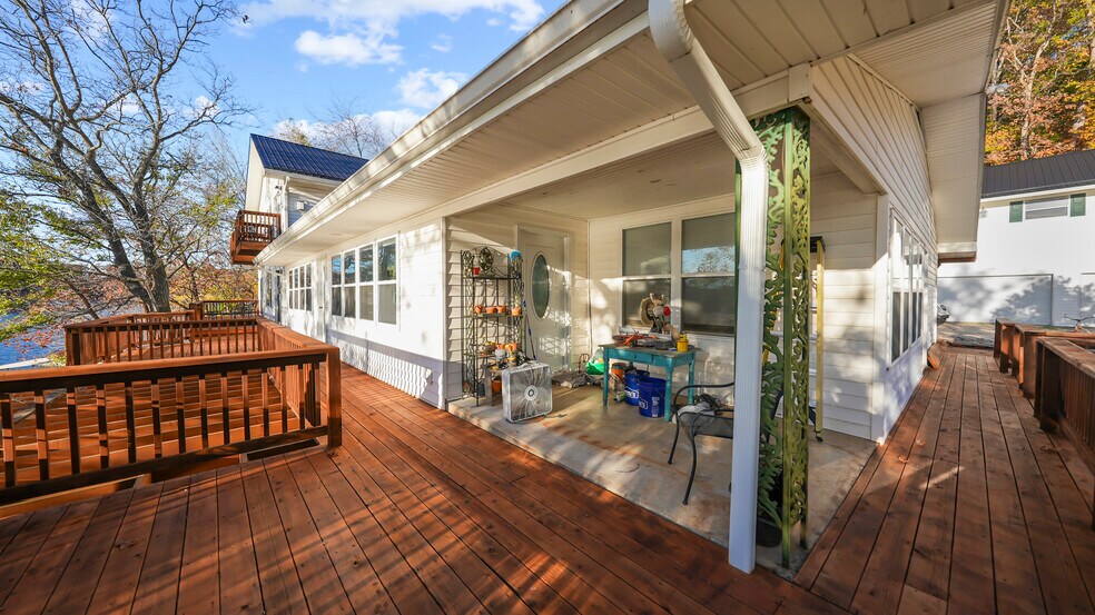 More Photos Of 1117 Dogwood Rd, Lake Ozark Multifamily For Sale
