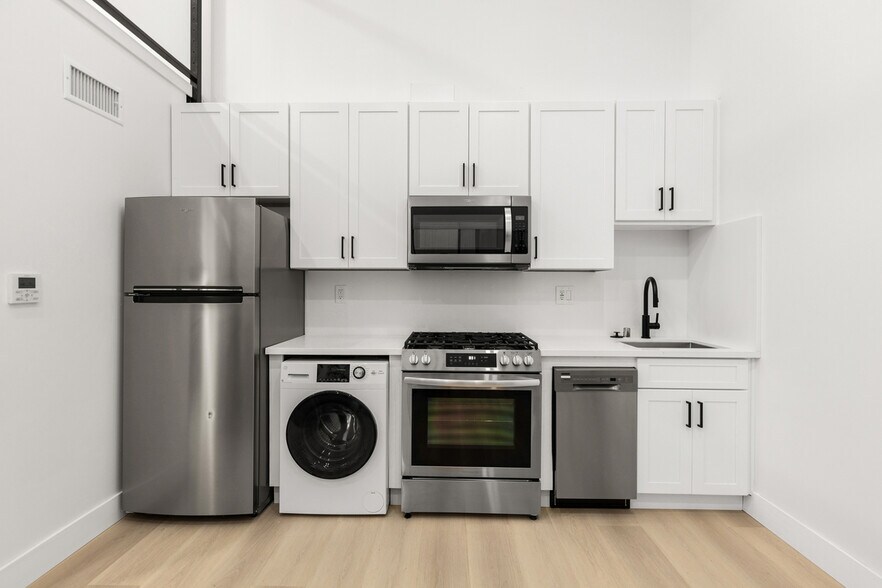 More Photos Of 5727 Lauretta St, San Diego Apartments For Sale