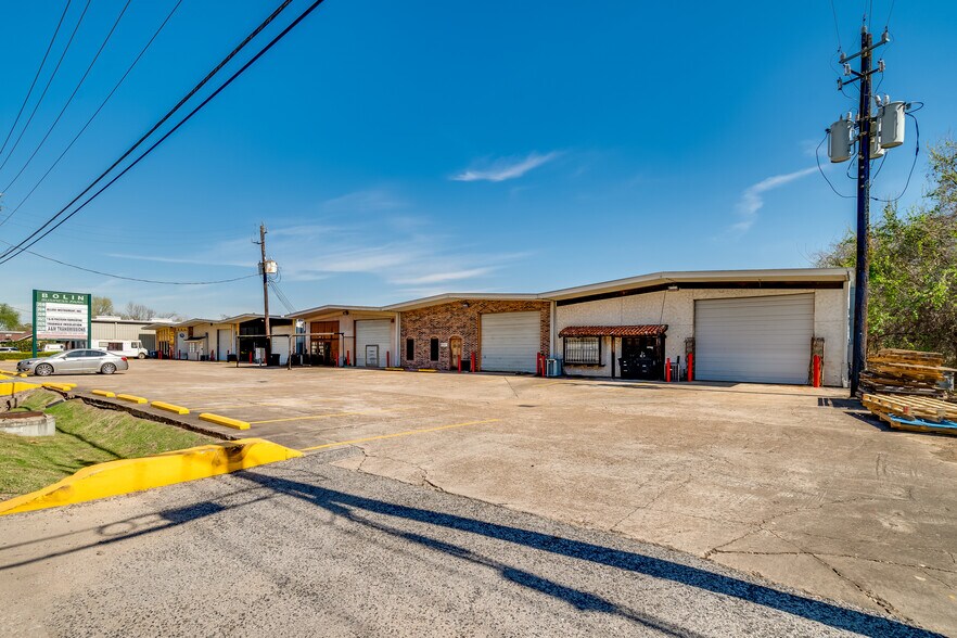 More Photos Of 3510 Bolin Rd, Houston Warehouse For Lease