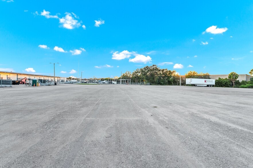 More Photos Of 8504 E Adamo Dr, Tampa Industrial For Lease