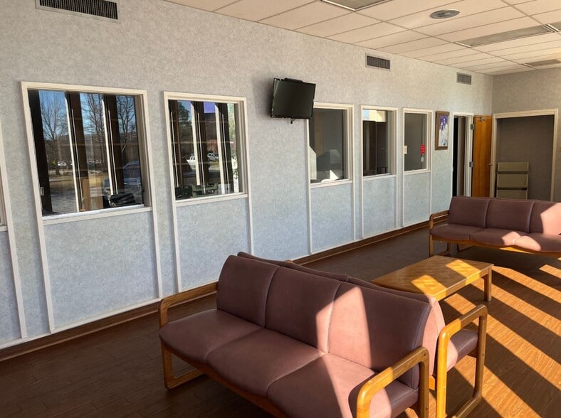 More Photos Of 2039 10th Ave, Columbus Medical For Lease