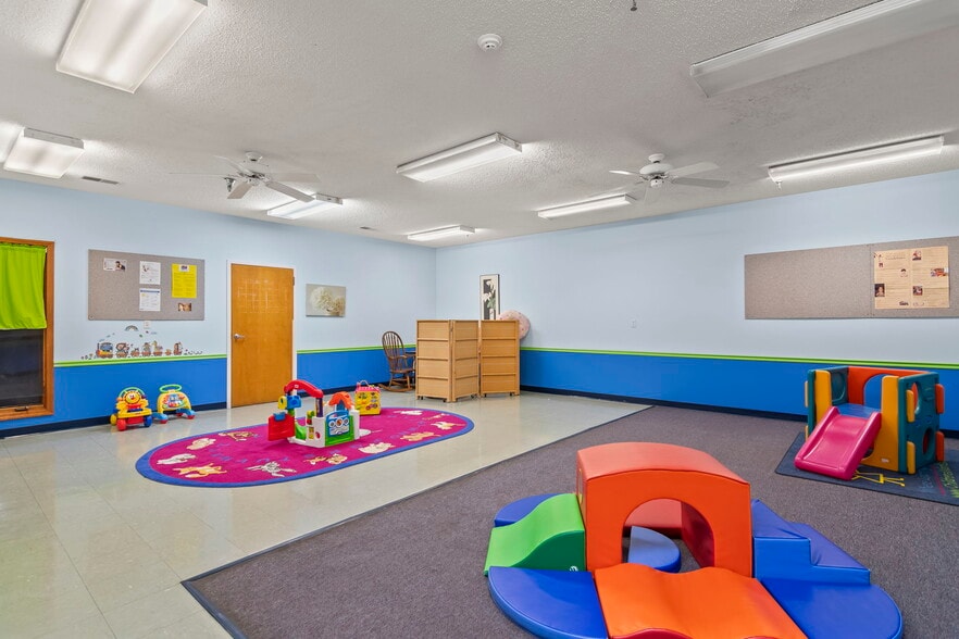 More Photos Of 805 Chatham Rd, Springfield Schools For Sale