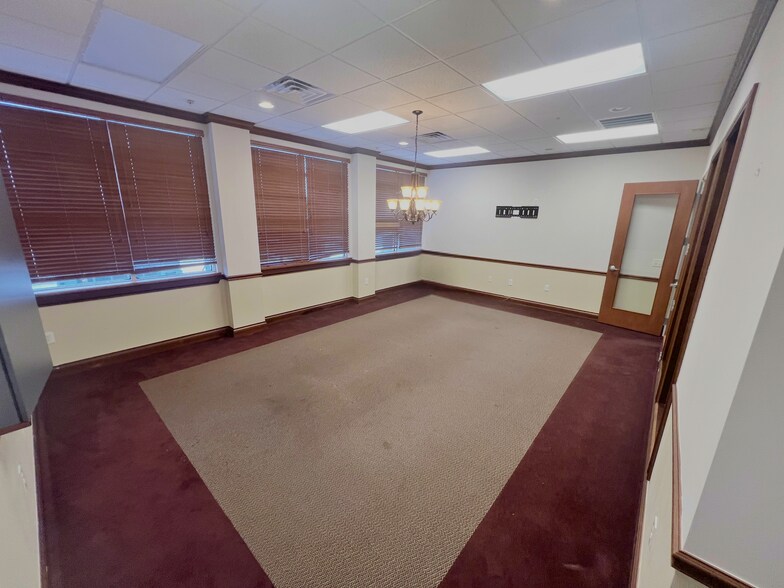 More Photos Of 16055 State Road 52, Land O' Lakes Service Station For Lease