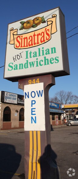 More Photos Of 944 Simcoe St N, Oshawa Storefront Retail Residential For Lease