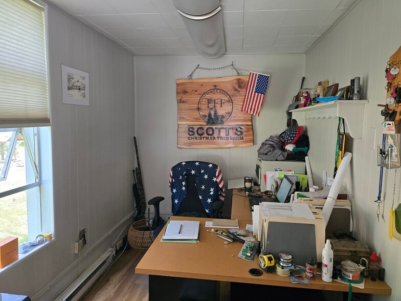 More Photos Of 11 Bunker Hill Rd, Andover Warehouse For Sale