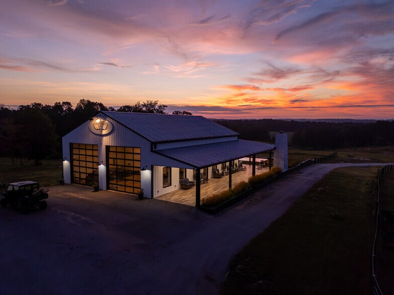 More Photos Of 2199 Roosterville Rd, Roopville Horse Stables For Sale