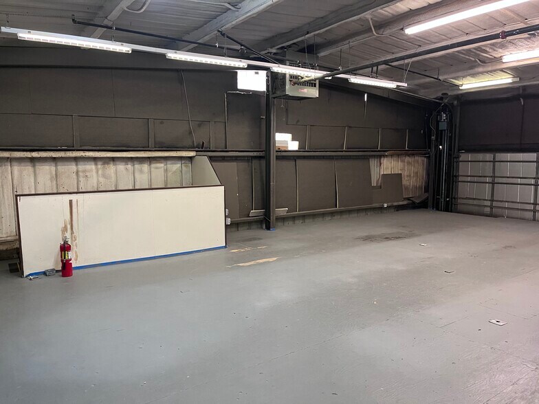 More Photos Of 132 S 800 W, Salt Lake City General Retail For Lease