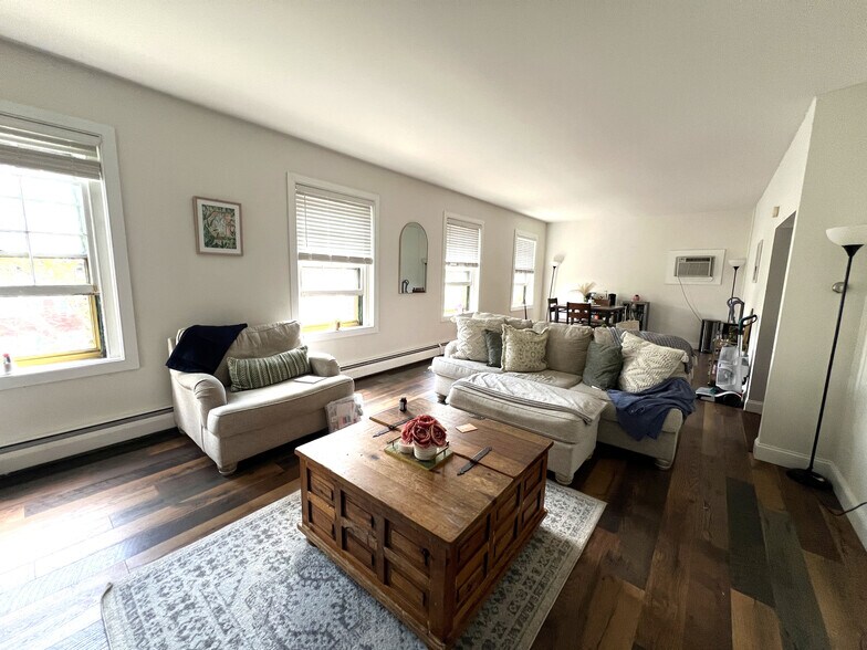 More Photos Of 26 S Church St, West Chester Office For Sale