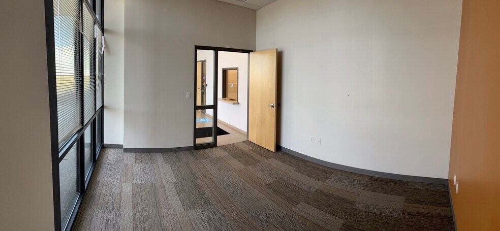 More Photos Of 30 Becker Rd, West Henrietta Showroom For Lease