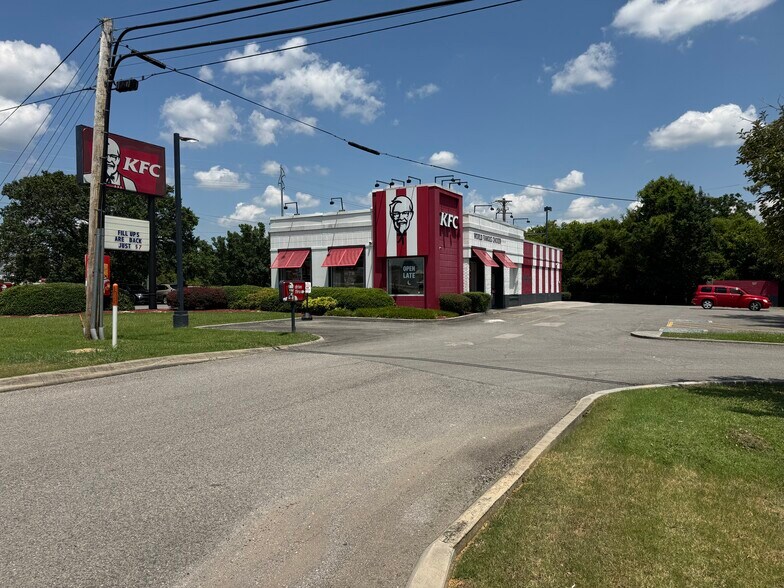 More Photos Of 1020 Oak Ridge Tpke, Oak Ridge Fast Food For Sale