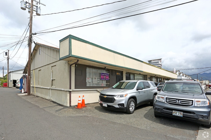 More Photos Of 148-206 Mokauea St, Honolulu Unknown For Lease