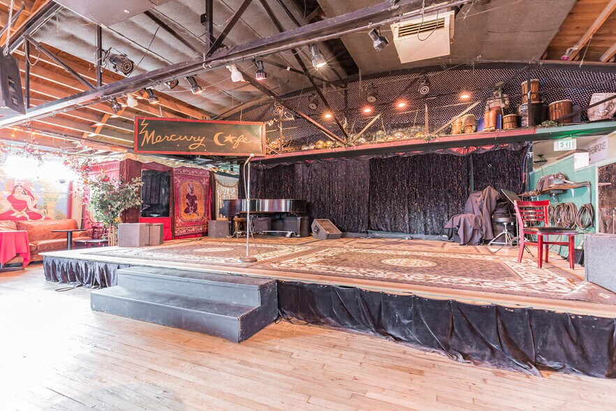 More Photos Of 2195-2199 California St, Denver Restaurant For Sale