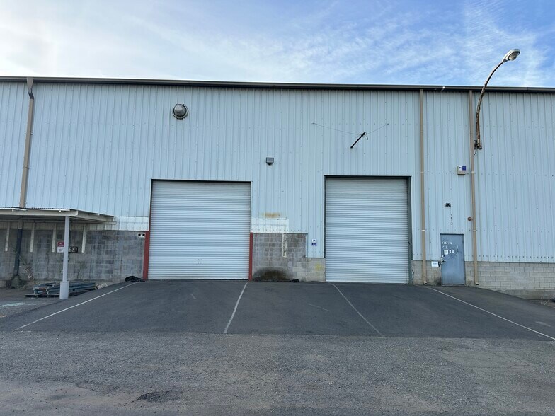 More Photos Of 2812 Hegan Ln, Chico Light Distribution For Lease