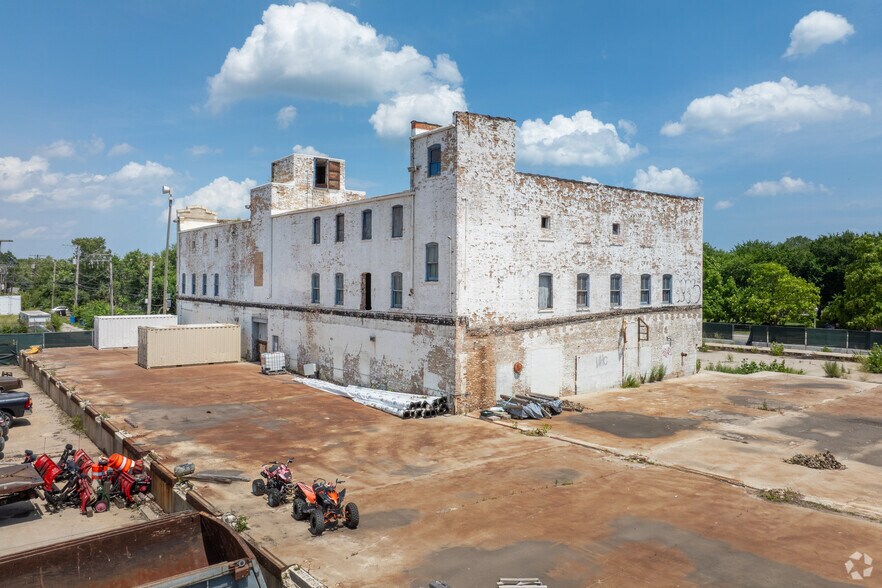 More Photos Of 40 E Garfield Blvd, Chicago Flex For Sale