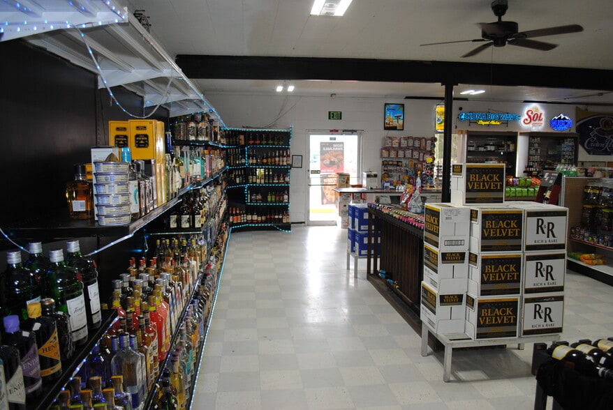 More Photos Of 810 HWY 93, Jackpot Convenience Store For Sale