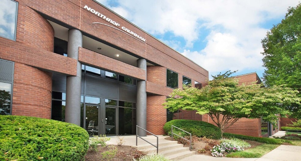 More Photos Of 14340-14370 Sullyfield Cir, Chantilly Flex For Lease