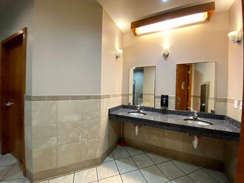 More Photos Of 4548 Atherton Dr, Salt Lake City Office For Lease