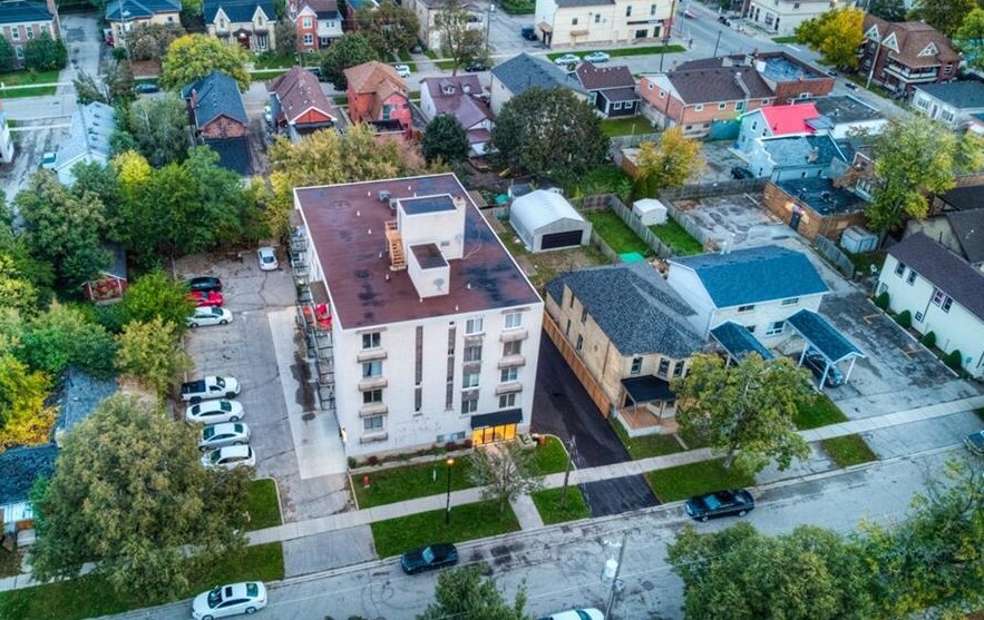 More Photos Of 30 Chatham St, Brantford Apartments For Sale