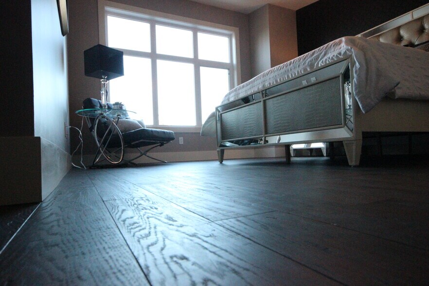 More Photos Of 11331 76 Av NW, Edmonton Apartments For Sale