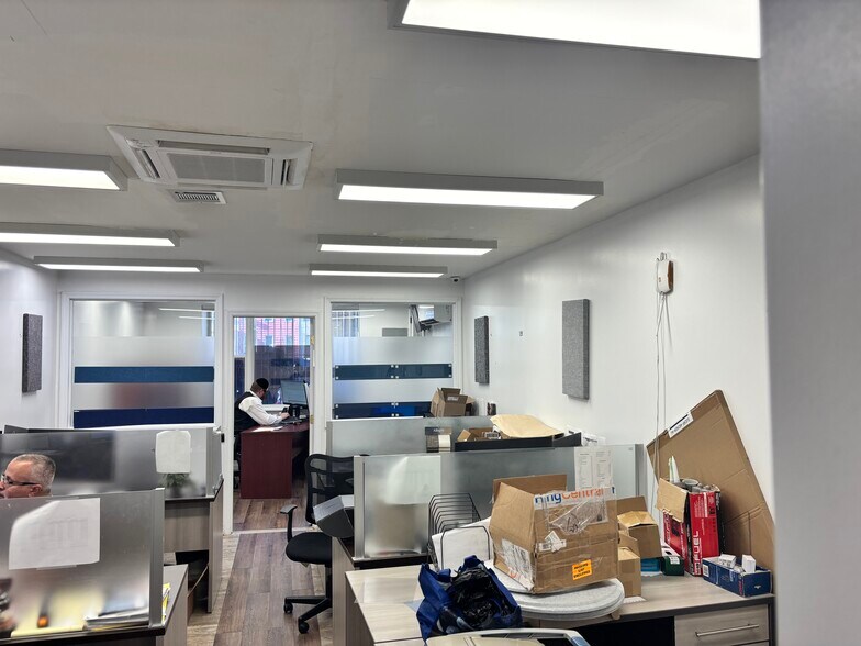 More Photos Of 62 Clermont Ave, Brooklyn Apartments For Lease